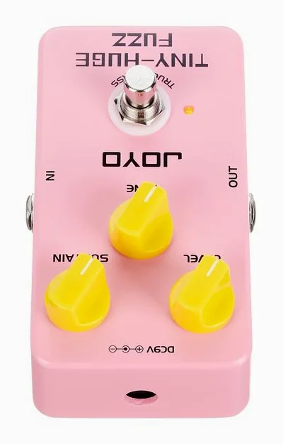 Joyo JF-26 Tiny Huge Fuzz, ingressi e uscite laterali