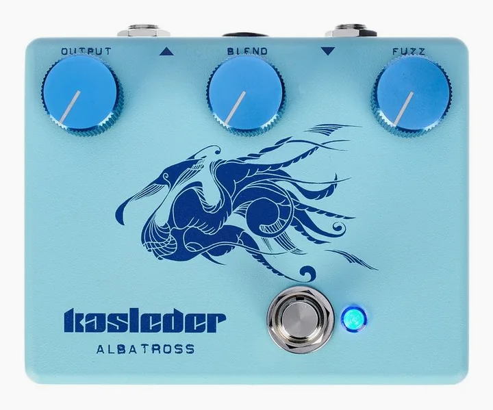 Kasleder Albatross Bass Fuzz, footswitch in primo piano