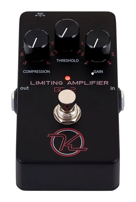 Keeley Compressor GC-2, footswitch in primo piano