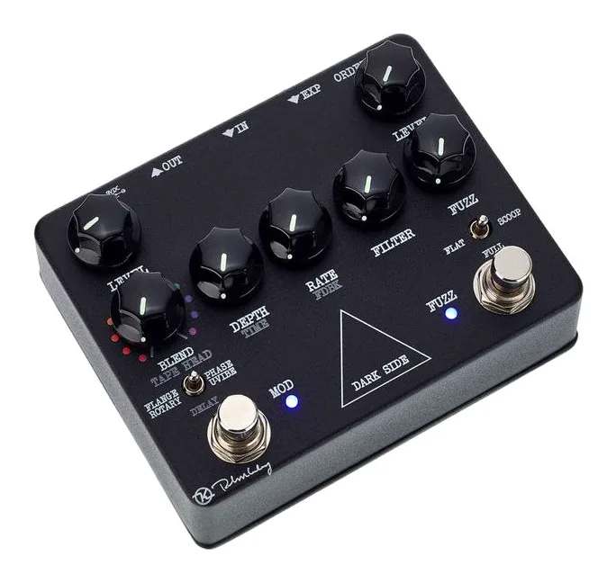 Keeley Dark Side V2, footswitch in primo piano