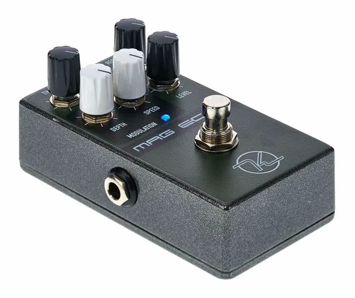 Keeley Magnetic Echo Delay, led e interruttore a pedale