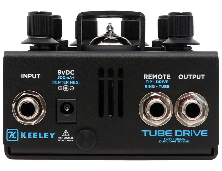 Keeley Tube Drive Overdrive, footswitch in primo piano