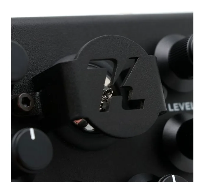 Keeley Tube Drive Overdrive, ingressi e uscite laterali