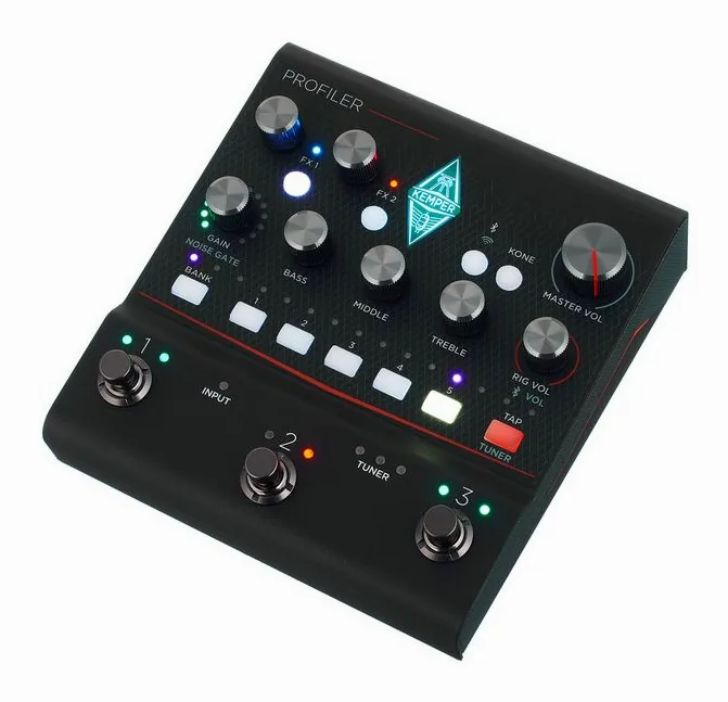Kemper Profiler Player inquadrato di fronte su sfondo neutro