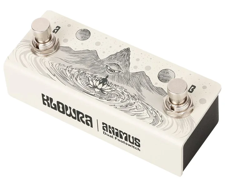 Klowra Animus Dual Footswitch inquadrato di fronte su sfondo neutro