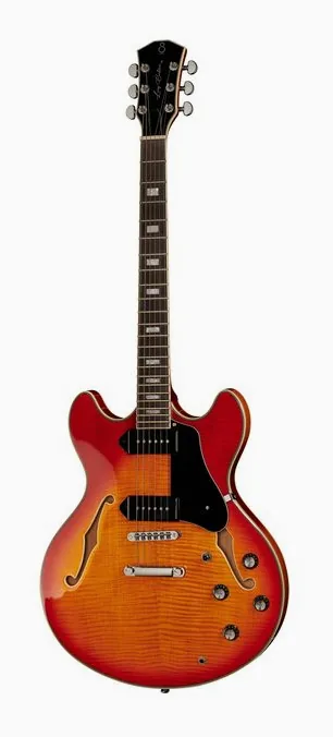 Larry Carlton H7V CS fotografato frontalmente