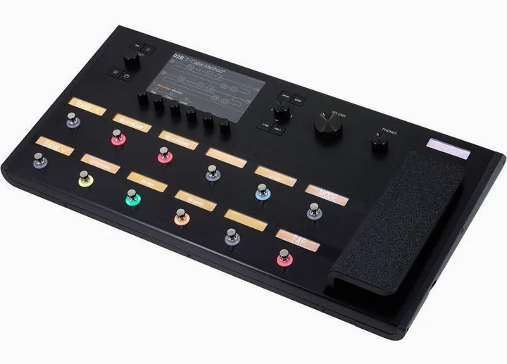 Line6 Helix Guitar Processor in primo piano frontale