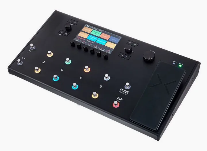 Line6 Helix LT Guitar Processor fotografato frontalmente