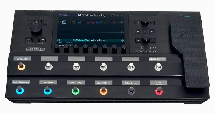 Line6 Helix Stadium XL Floor, footswitch in primo piano