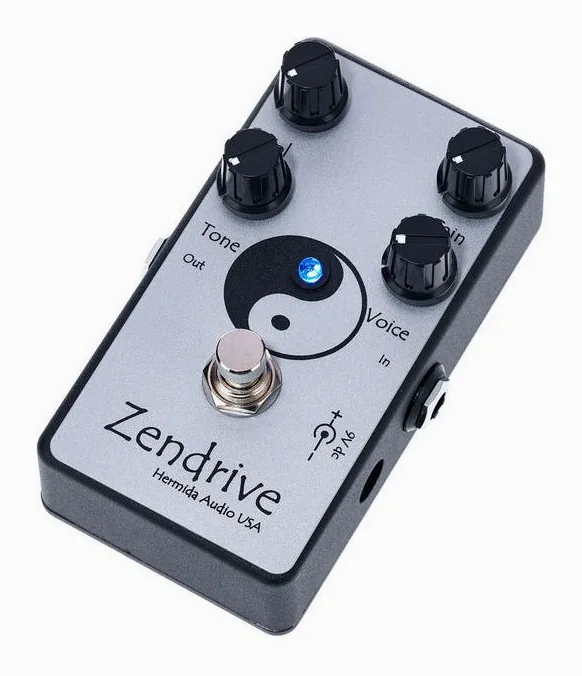 Lovepedal Hermida Zendrive visto di fronte