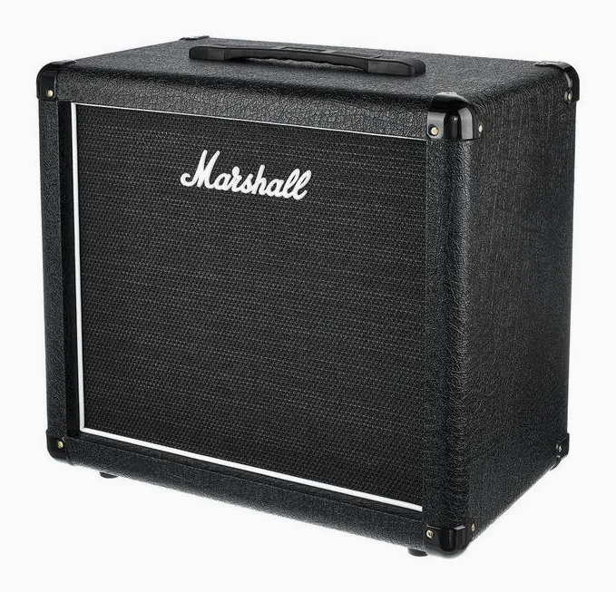 Marshall MX112R inquadrato di fronte su sfondo neutro