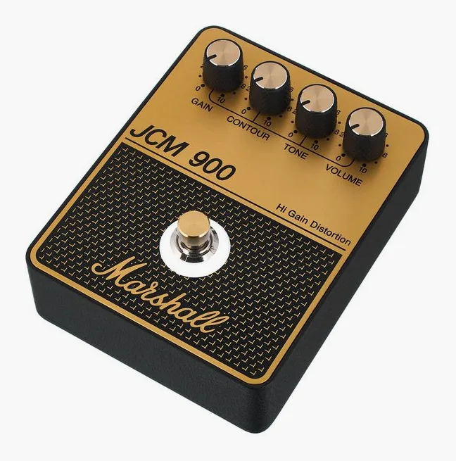 Marshall JCM900 Distortion inquadrato di fronte su sfondo neutro