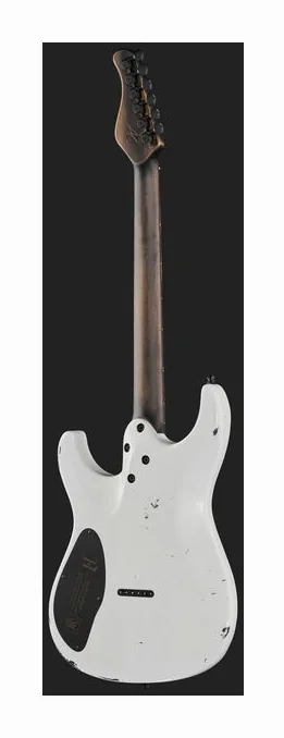 Mayones Guitars Aquila Cardinal Aged, ponte e meccaniche di intonazione