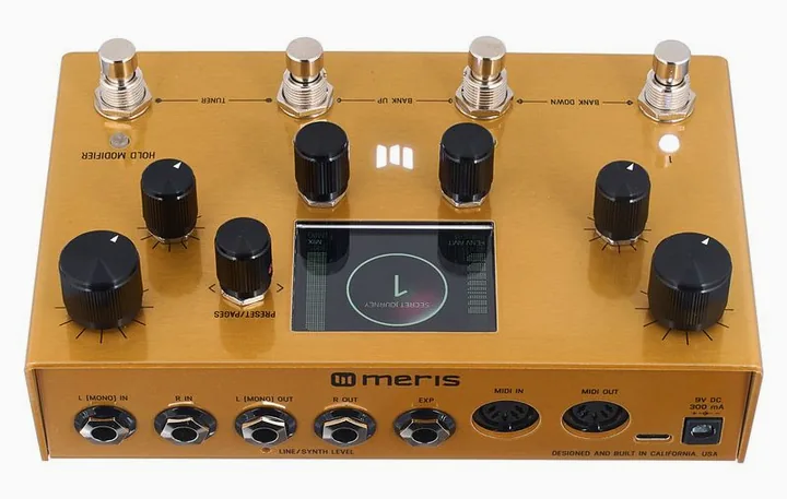 Meris Enzo X, connettori sul retro dell'unita
