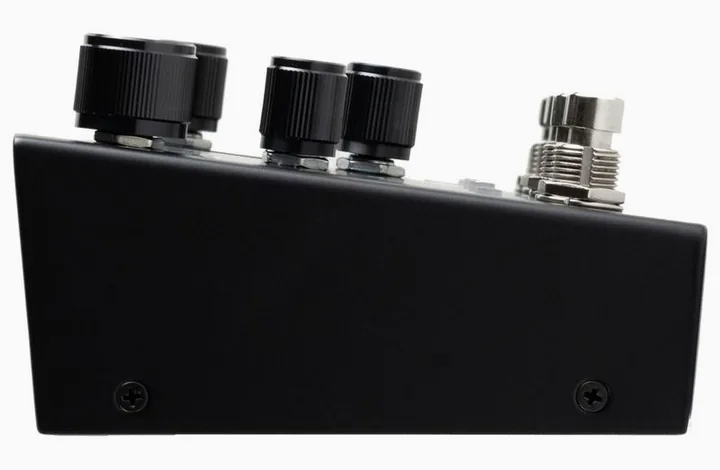 Meris Otto Bit X Black, ingressi e uscite laterali