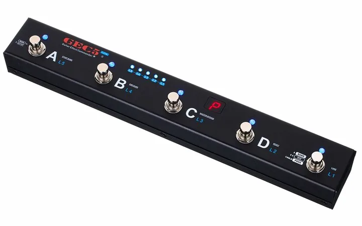 Moen GEC5-Link inquadrato di fronte su sfondo neutro