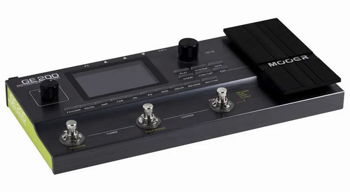 Mooer GE 200, manopole viste dall'alto