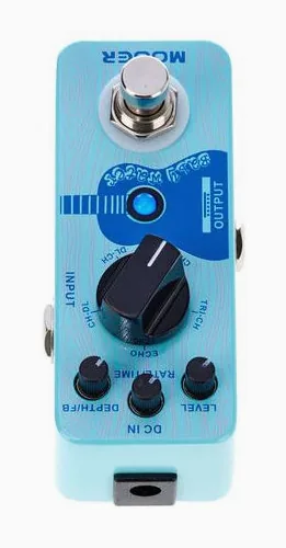 Mooer Baby Water, led e interruttore a pedale