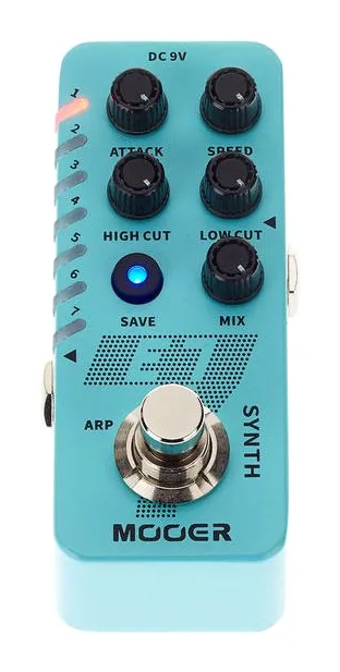 Mooer E7 Polyphonic Guitar Synth., led e interruttore a pedale
