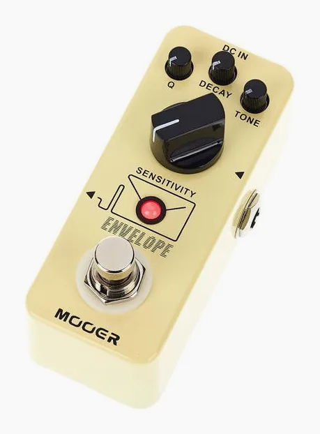 Mooer Envelope Analog Auto Wah fotografato frontalmente