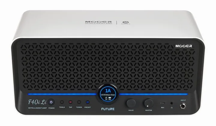 Mooer F40i Li Model.Guitar Combo SW, pannello dei controlli in primo piano