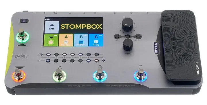 Mooer GE1000 Amp Modelling & Multi, led e interruttore a pedale