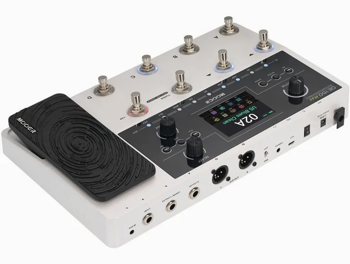 Mooer GE150 Max Amp Modeling, ingressi e uscite laterali