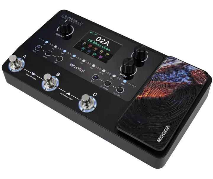 Mooer GE150 Plus Li Amp Modeling fotografato frontalmente