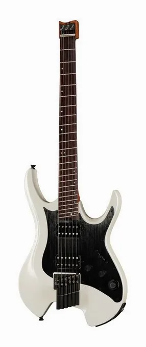 Mooer GTRS Guitars Wing 800 Int PW inquadrato di fronte su sfondo neutro