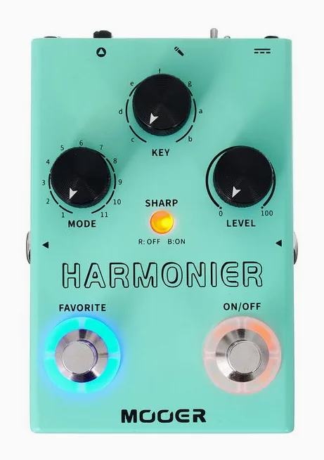 Mooer MVP2 Harmonier, footswitch in primo piano