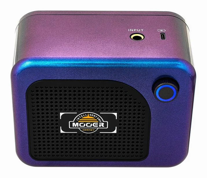 Mooer Hornet 05i Modeling Amp Purple, logo e finiture del pannello frontale