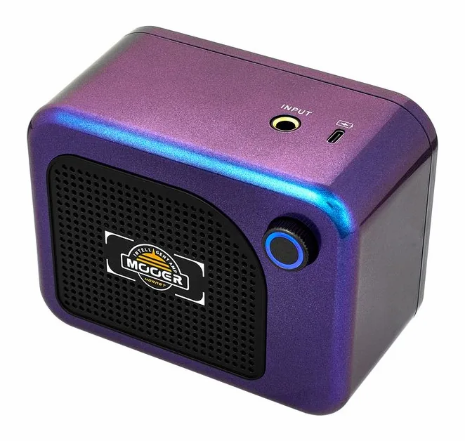 Mooer Hornet 05i Modeling Amp Purple in primo piano frontale