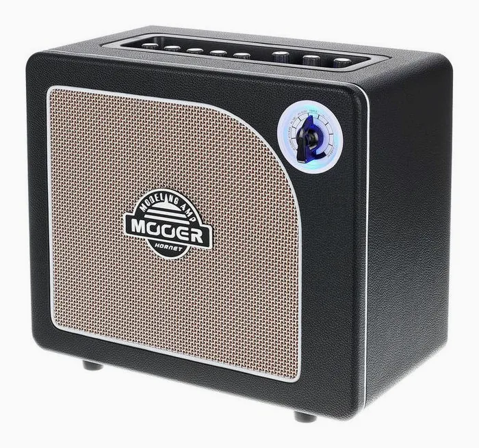Mooer Hornet Modeling/BT Combo BLK visto di fronte