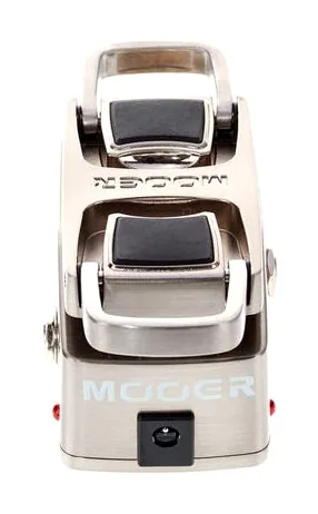 Mooer Leveline Volume Pedal, footswitch in primo piano