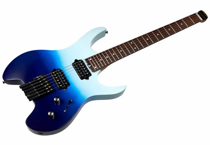 Mooer MHL50 Headless Sky Blue, corpo e verniciatura in primo piano