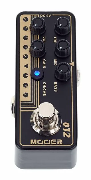 Mooer Micro PreAmp 012 US Gold 100, led e interruttore a pedale