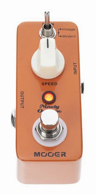 Mooer Ninety Orange, connettori sul retro dell'unita
