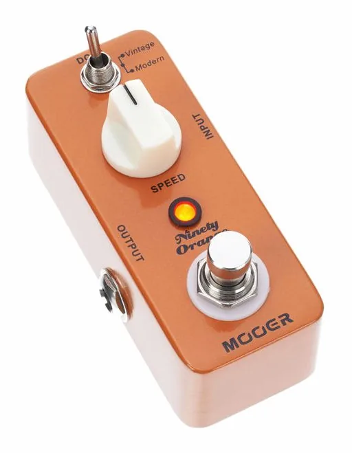 Mooer Ninety Orange, led e interruttore a pedale
