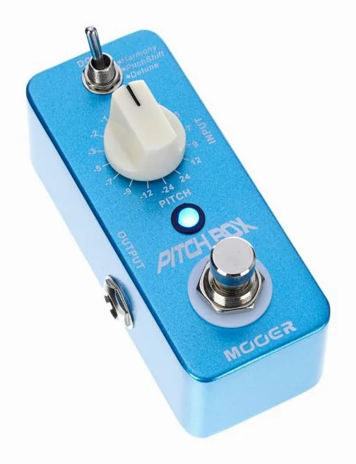 Mooer Pitch Box, led e interruttore a pedale
