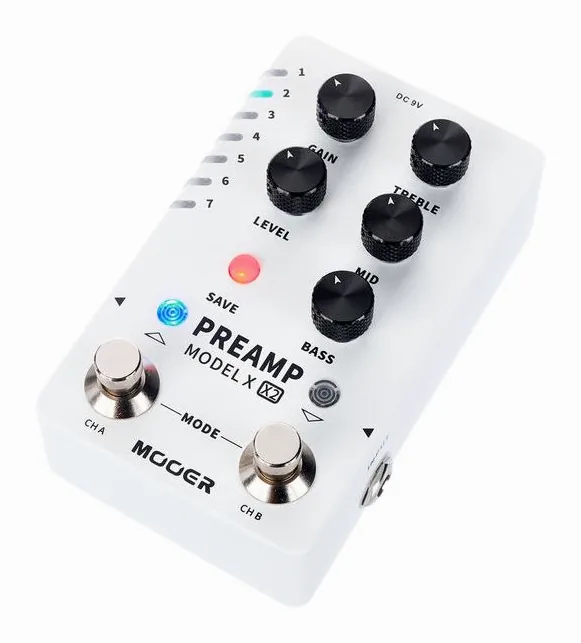 Mooer Preamp Model X2 fotografato frontalmente