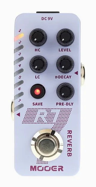 Mooer R7 Reverb, led e interruttore a pedale
