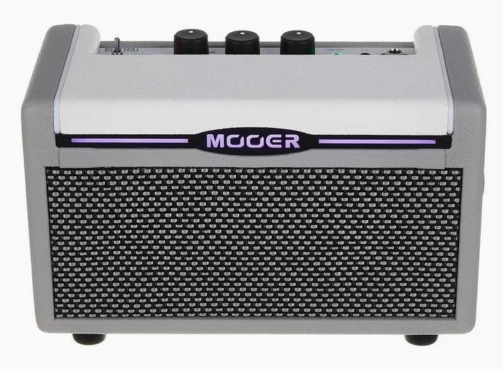 Mooer SD10i Modeling Guitar Combo GR, pannello dei controlli in primo piano