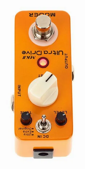 Mooer Ultra Drive Mk II, footswitch in primo piano