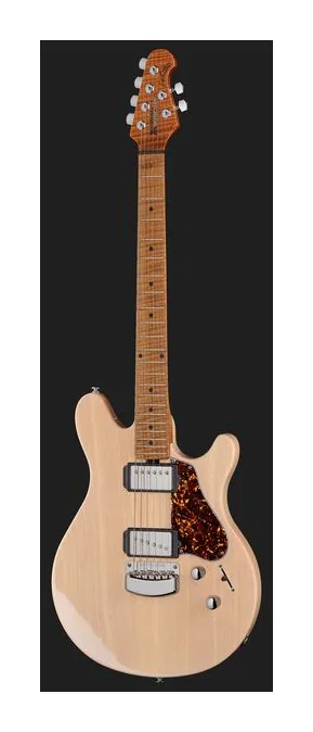 Music Man Valentine Trans Buttermilk, corpo e verniciatura in primo piano