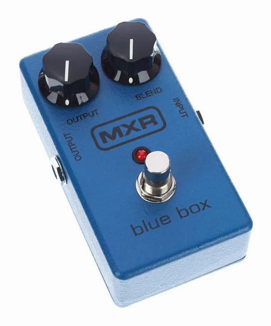 MXR M-103, ingressi e uscite laterali