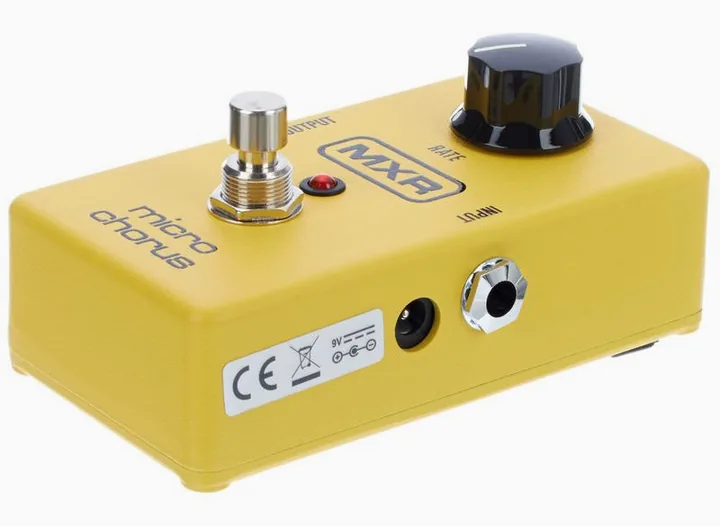 MXR M148 Micro Chorus, ingressi e uscite laterali