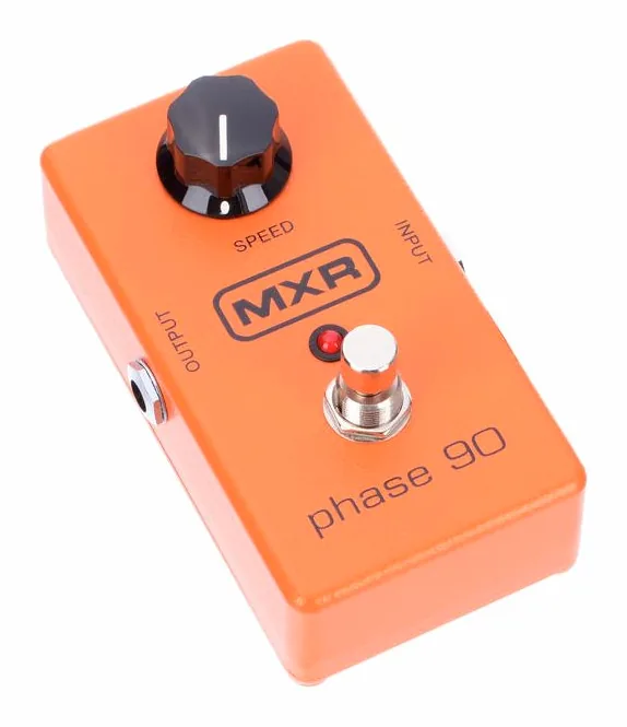 MXR Phase 90, footswitch in primo piano