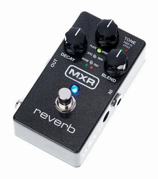 MXR M300 Reverb fotografato frontalmente