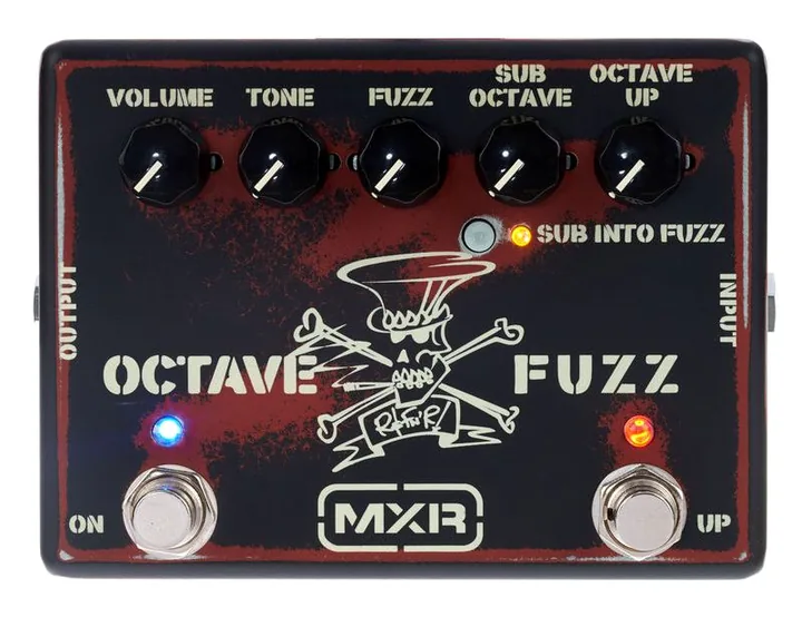 MXR SF01 Slash Octave Fuzz, footswitch in primo piano