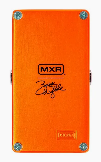 MXR Wylde Audio Phase, footswitch in primo piano